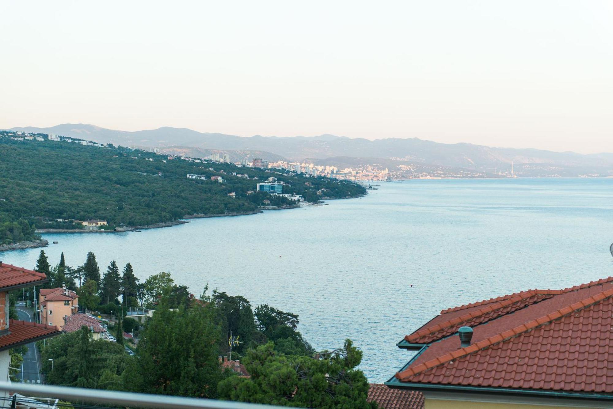 Apartman Premium With Beautiful Sea View, Short Walk To The Sea *